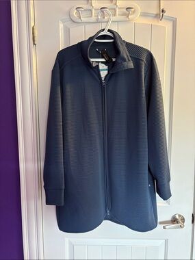 Mondetta Women's Lightweight Full-Zip Jacket in Dark Blue